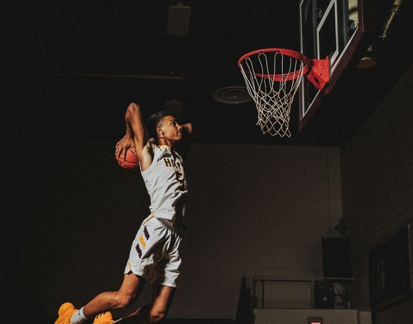 Quels sont les exercices de stabilisation du tronc pour améliorer l'équilibre en réception de saut ?